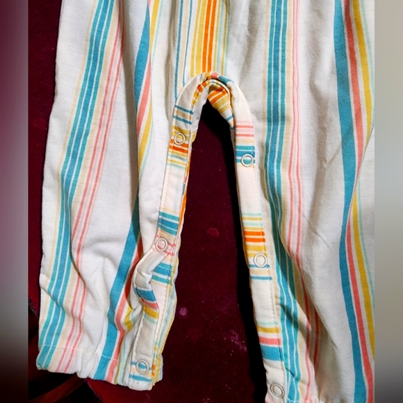 Jessica Simpson Baby 👶 Girl romper - Picture 4 of 8